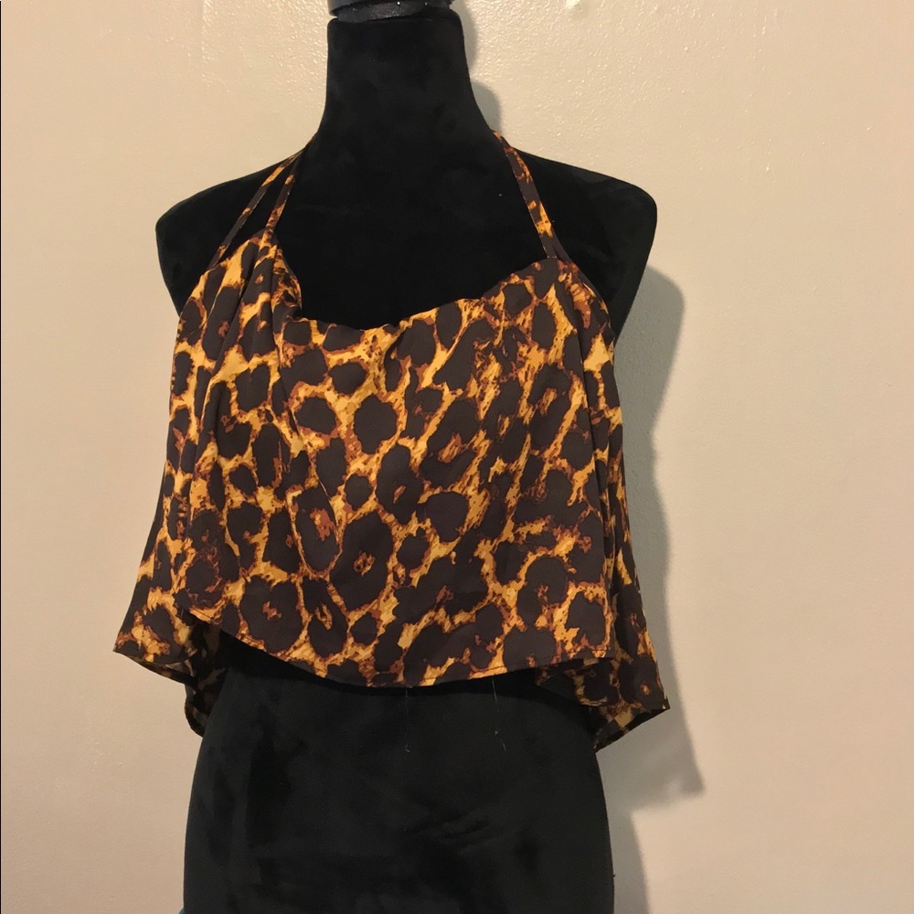 ☀️❗️NEW❗️Leopard Print Y Shaped Cropped Blouse☀️ - Picture 4 of 10